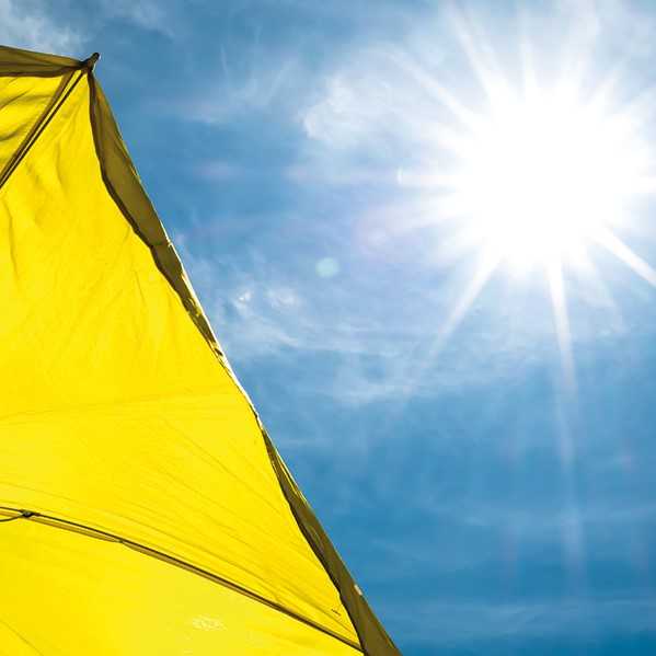 Parasoll skyddar mot vårsol